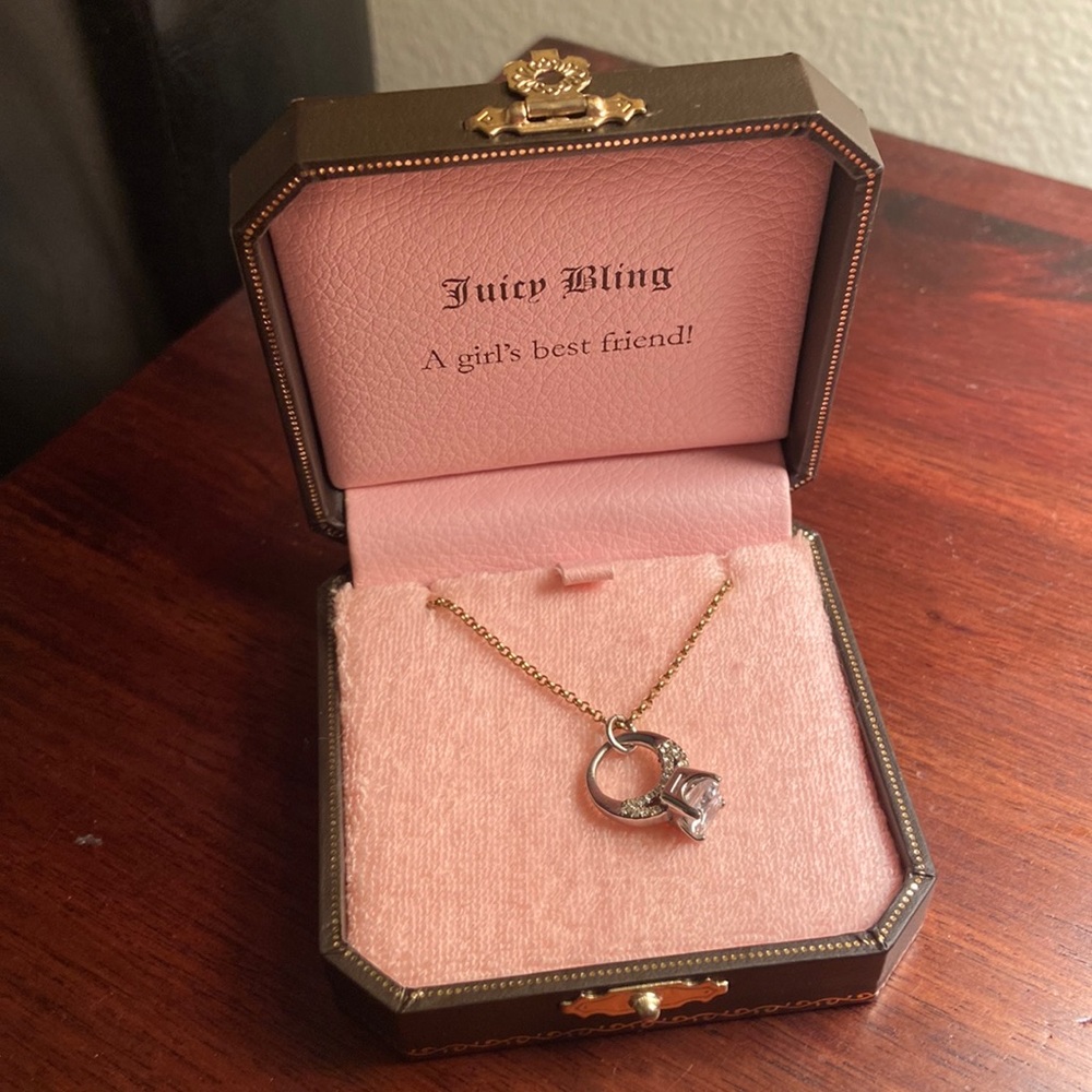 Juicy Couture ring necklace